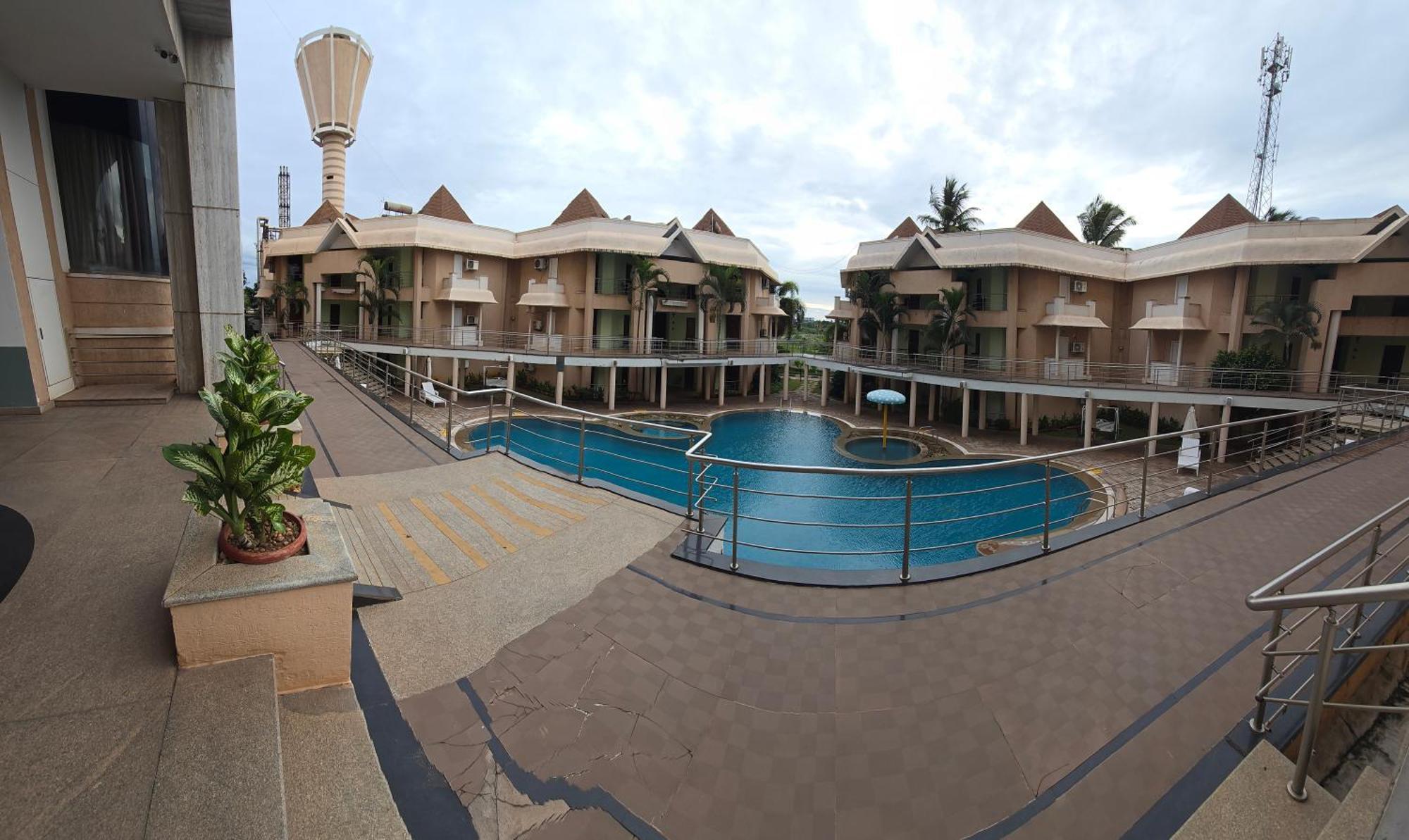 Royal Orchid Central Kireeti Hampi, Hospet Ngoại thất bức ảnh