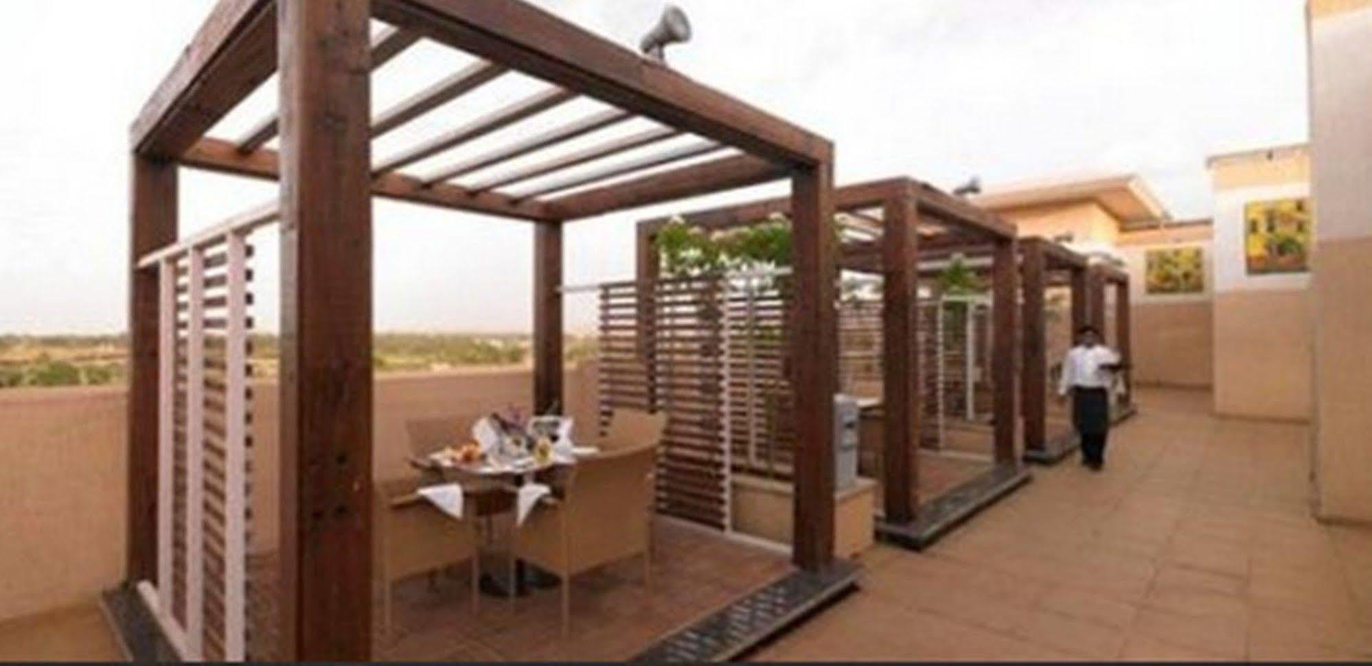 Royal Orchid Central Kireeti Hampi, Hospet Ngoại thất bức ảnh