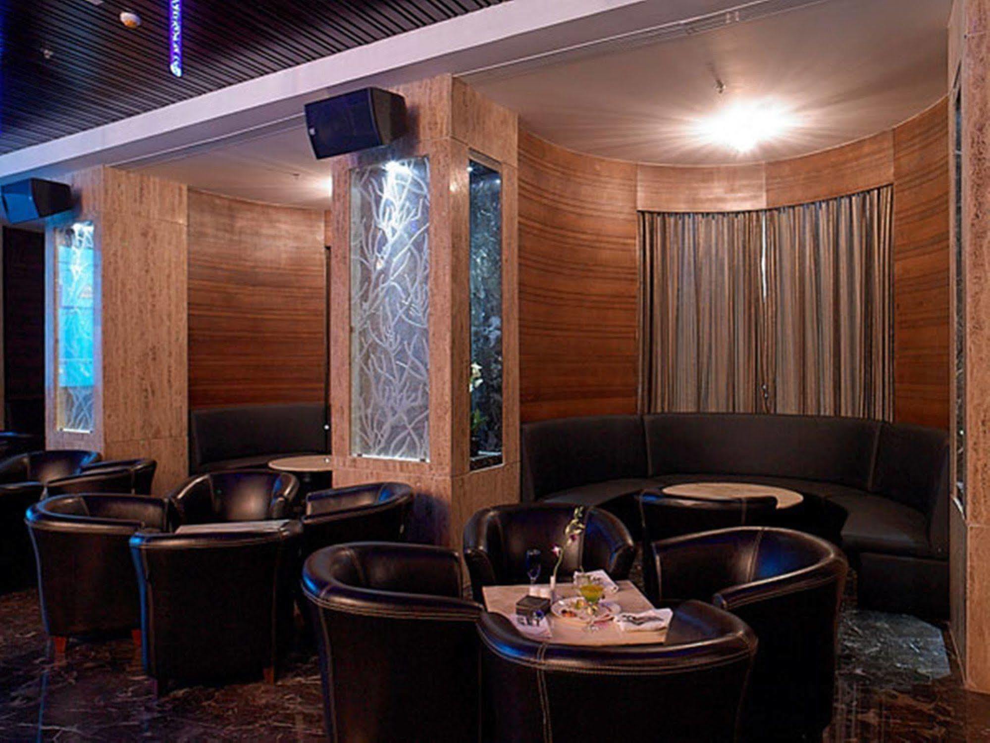 Royal Orchid Central Kireeti Hampi, Hospet Ngoại thất bức ảnh